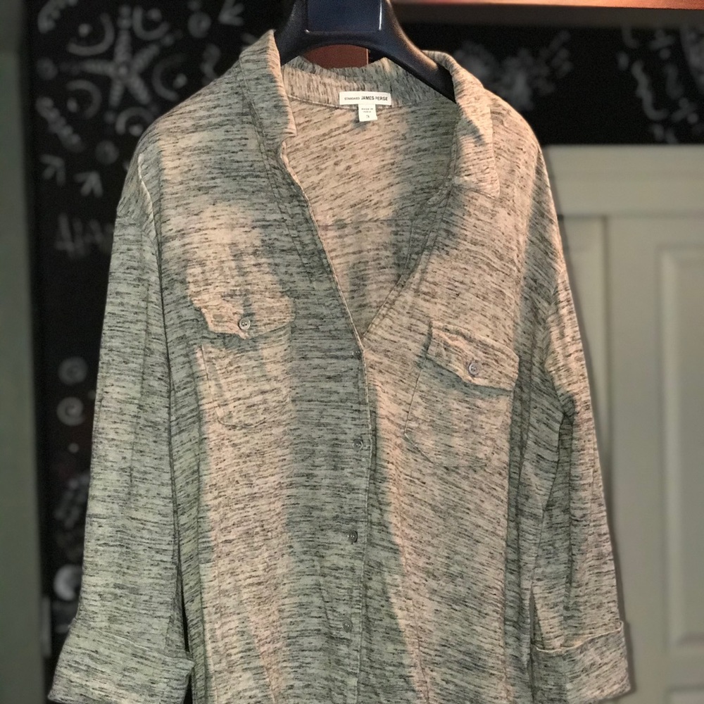 Shrit - Picture 3 of 3